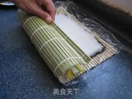 Make A field sushi roll step 14