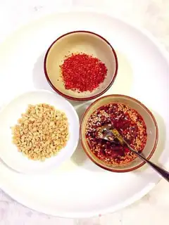 Make Spicy noodles step 1