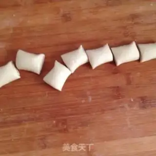 Make Sofa rolls step 3