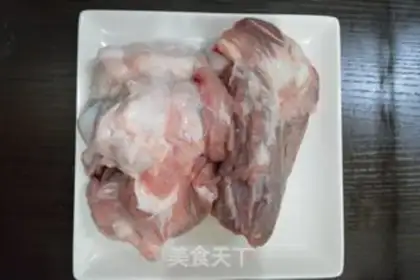 Make The fragrance grabs the bone step 1