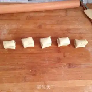 Make Sofa rolls step 4