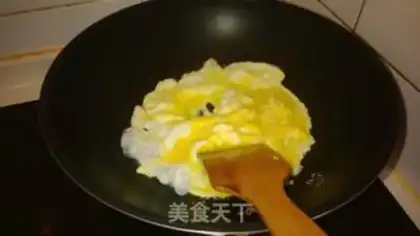 Make White fried eggs step 3