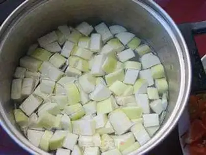 Make White meat for noodles step 2