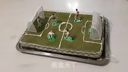 Make Football ground cake step 17