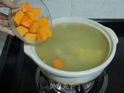 Make Pumpkin corn hoof soup step 5
