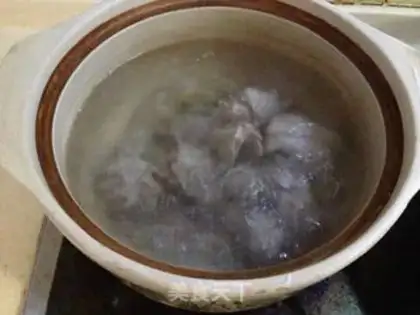 Make Pork soup step 1