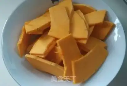 Make Old pumpkin soup step 0