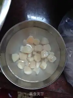Make Scrambled melon soup step 0