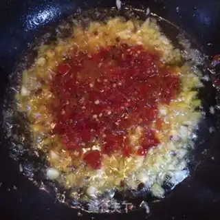 Make Spicy peppers burning the fish step 3