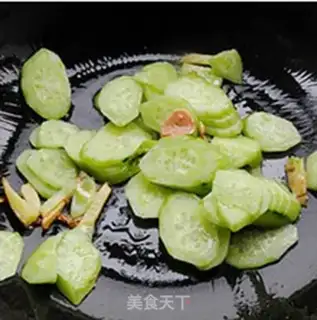 Make Cucumber-cracker step 5