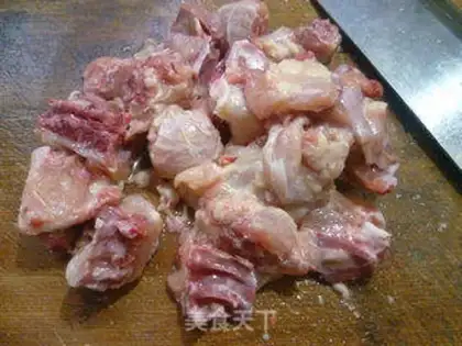 Make Beer chicken bones step 1
