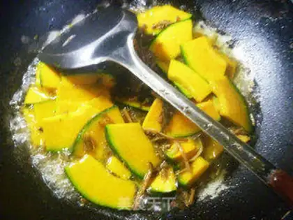 Make Pumpkin to fry Japanese pumpkins step 6