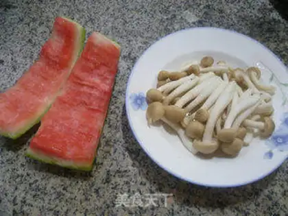 Make Crab-flavored watermelon step 0