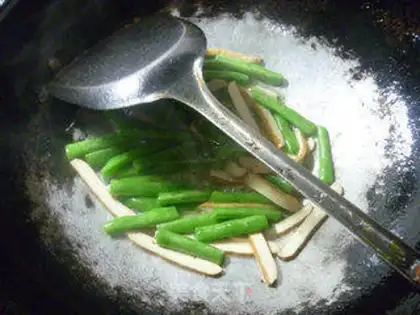 Make Plum-cracked barley noodles step 5