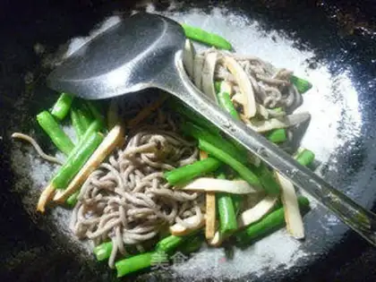 Make Plum-cracked barley noodles step 6