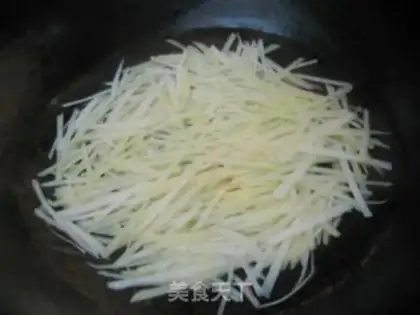 Make Spicy potatoes step 1