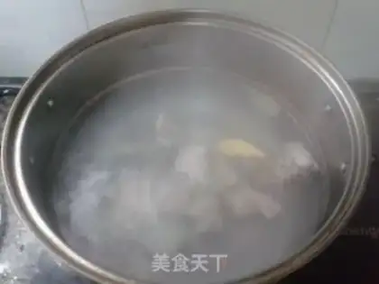 Make Field ribs soup step 1