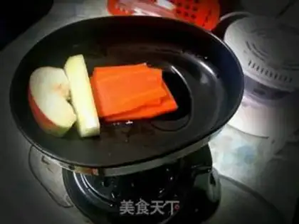 Make Apple cucumber carrot juice step 1