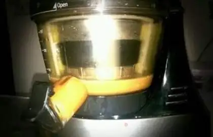 Make Apple cucumber carrot juice step 2