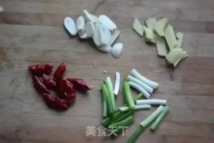 Make Spicy pan, lobster step 2