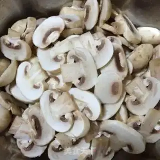 Make Frozen mushrooms step 0