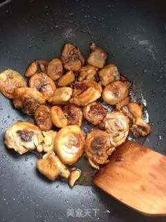 Make Red chicken and mashed potatoes step 2