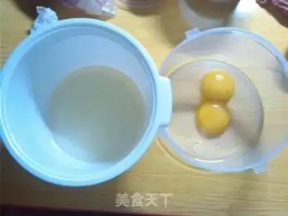 Make Peach mousse cake step 1
