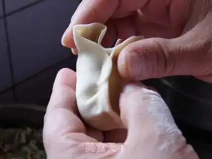 Make Celery pork dumplings step 6