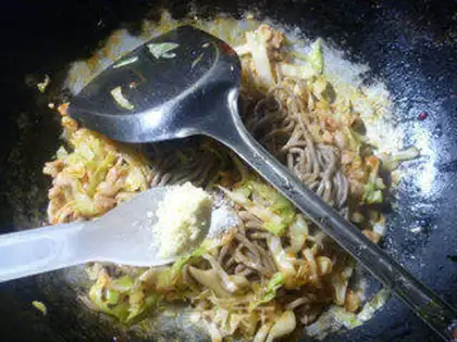 Make Five bouquets of cabbage and pasta step 11