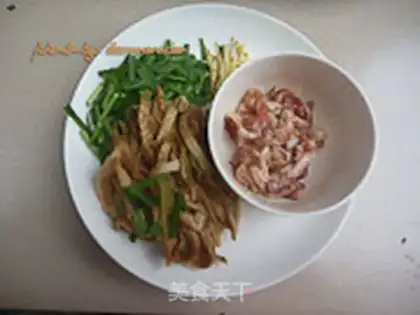 Make Five flowers and radish step 0