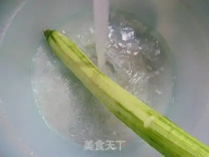 Make Precious melon step 1