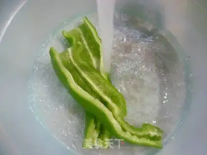 Make Pyramid tofu step 1