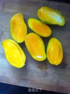Make Banana mango popsicle step 4