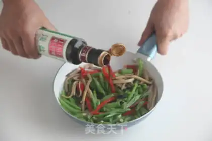Make Soybeans fried eggs step 2