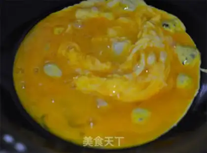 Make Tomato fried eggs step 4