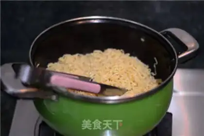 Make CRAB COLESLAW Q-Q-Q-Q-E step 2