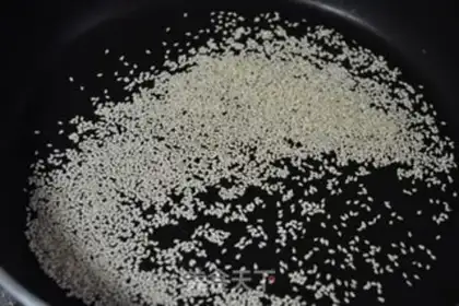 Make Scrambled spinach step 1