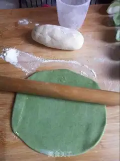 Make Five-colour dumplings step 2