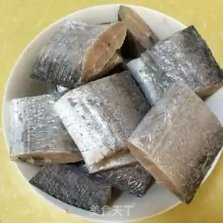 Make Dry-burned fish step 0