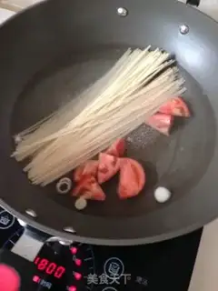 Make Tomato beef noodles step 2