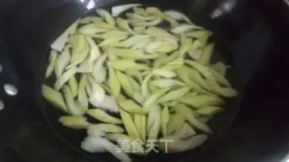Make The Celery Lily step 3