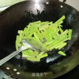 Make Fish clover step 1