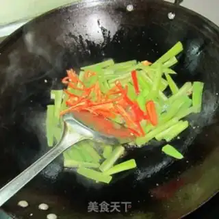 Make Fish clover step 2