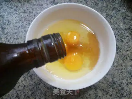 Make Scrambled eggs step 2