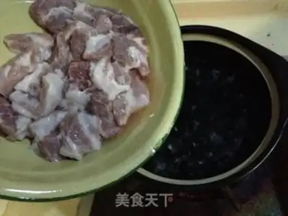 Make Pork soup step 1