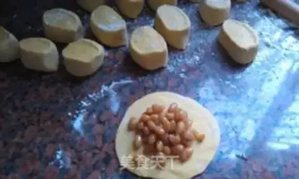 Make Pumpkin bean buns step 5