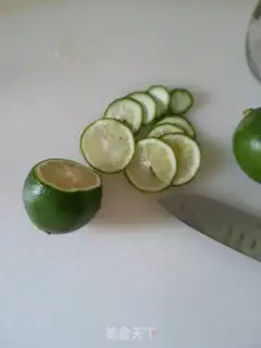 Make Honey lemon tea step 1