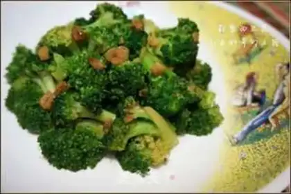 Make Garlic broccoli step 9
