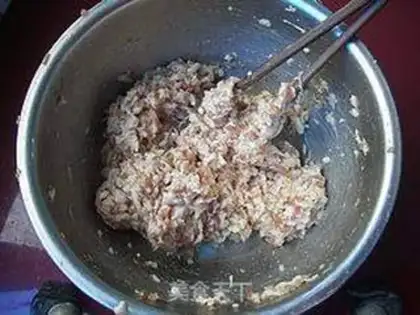 Make Pour the soup and the cage step 4