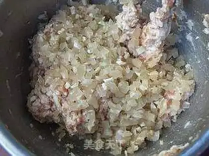 Make Pour the soup and the cage step 5